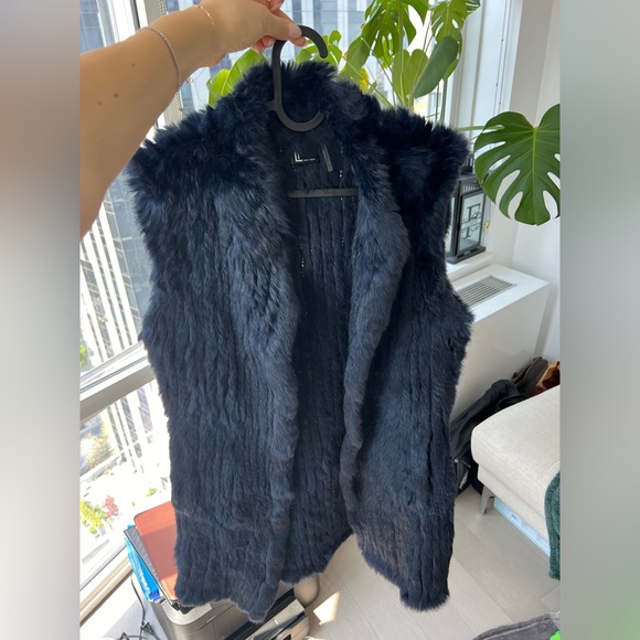 Love Token Navy Fur Vest Size XS - Picture 5 of 11
